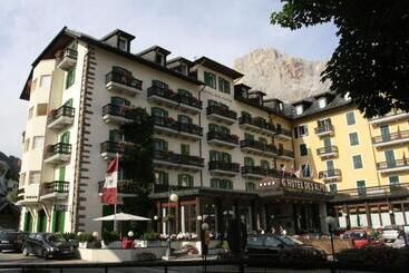 G. Hotel Des Alpes