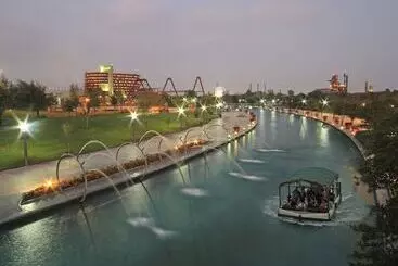 ホテル Holiday Inn Monterrey Parque Fundidora, An Ihg