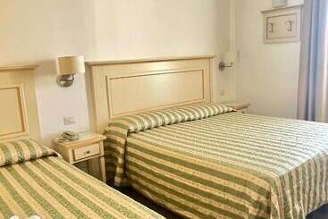 فندق Stella Marina