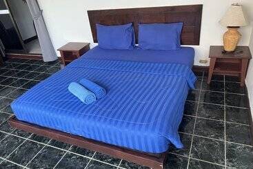 هتل The Little Mermaid Guesthouse & Restaurant