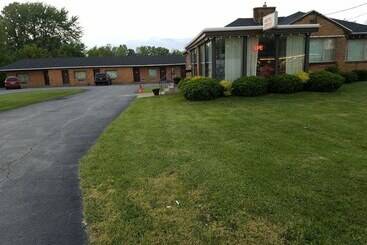 فندق على الطريق Scottish Inns