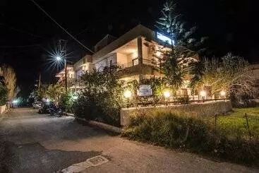 Pensione Savas Rooms