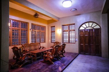 Lux Pillow Hostel   City Centre