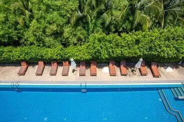 Huoneistohotelli Almali Rawai Beach Residence