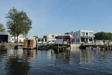 پانسیون Marina Niederhavel