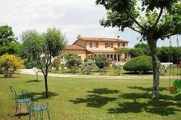 Aamiaismajoitus (B&B) La Farigoule