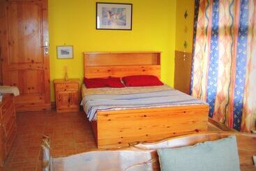 آپارتمانهای توریستها Villa Sarda