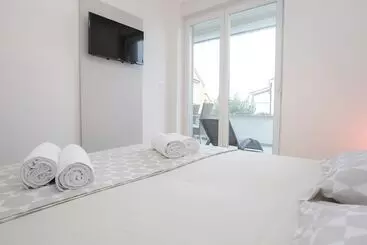 آپارتمان‌های توریست‌ها Apartments Tomana