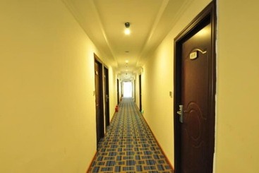 Yimi Hotel Sanyuanli Metro Station