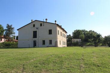 تختخواب و صبحانه R&b Del Monte