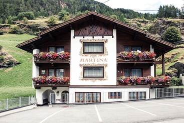 Отель Madle B&b