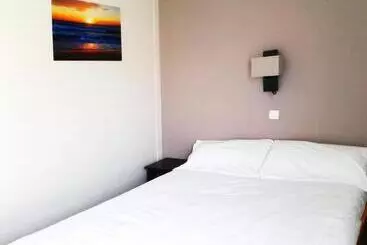 ホテル Azureva Saint Cyprien