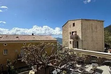 Hotelli Hôtel Restaurant U Santa Maria