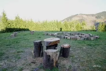 Abaraxka Hostel Disfruta La Vía Verde Del Urola Hasta La Playa   Naturaleza Montañas Y Riqueza Cultu