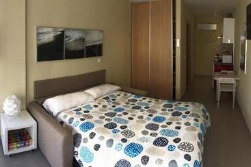 Apartamentos Turísticos María Guerrero