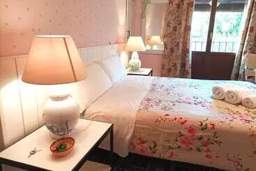 Hostal La Solana, Alojamiento Y Alfarería