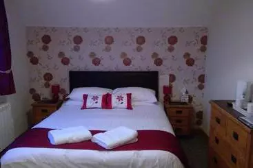 Villa's Trevarrian Lodge