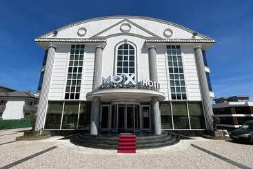 Hotel Mox