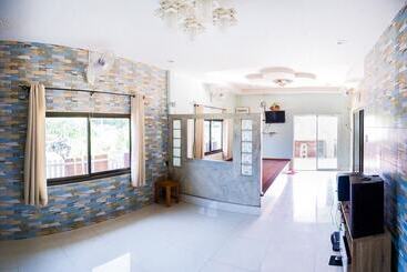 آپارتمانهای توریستها Sea Wind House 1