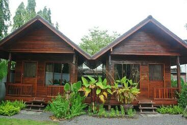 Szálloda Ruenthong Resort