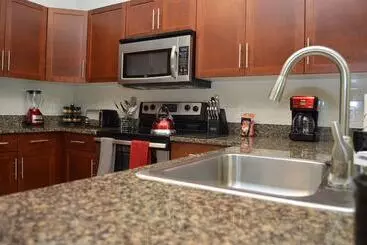 Turistihuoneistot Montclair Apartments By Gracen Properties