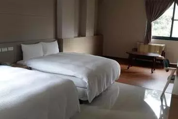 هتل Yi Da Lakeside