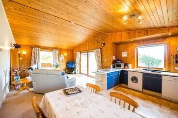 Сельский дом The Raven