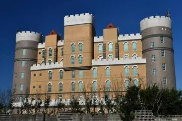 هتل Chuan Cheng Castle