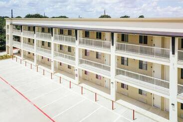 هتل Palacio Royale Inn Boutique Katy