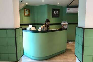 Hotel L42 Hostel Suvarnabhumi Airport