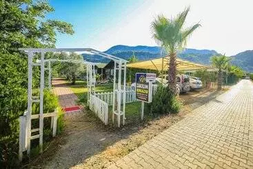 Hotel Cirali Zakkum Bungalow