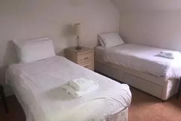 پانسیون Aberdour Guest House