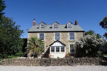 Pengelly Farmhouse B&b