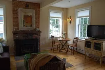 Majatalo Butler House