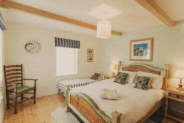 مبيت وإفطار Vinegar Hill Pottery