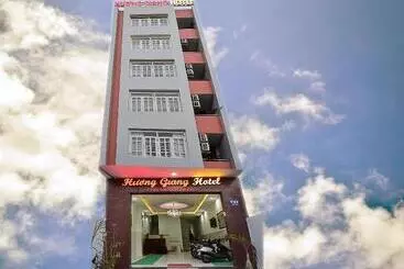 ホテル Khach San Huong Giang