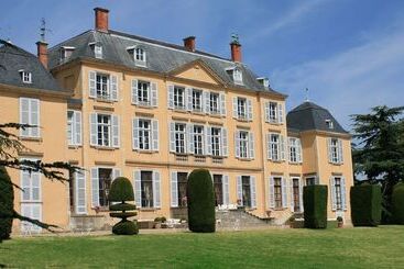Pension Château De Saint Trys