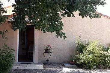 ベッドアンドブレックファースト La Colombe