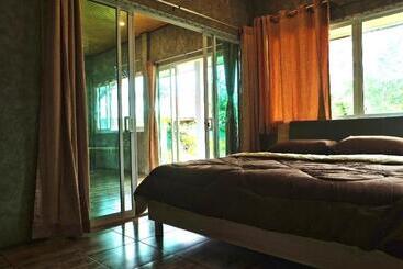 ホテル Gerd And Noi Resort Khao Lak