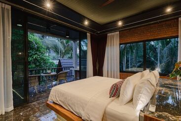 Hotel Grandfather Khaolak Resort