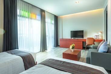 Отель Monkham Village Hat Yai