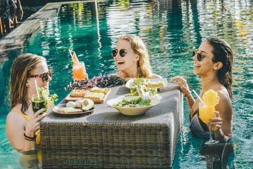 酒店 Nipa Riverside Villa