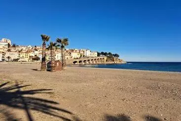 Turistihuoneistot La Grande Bleue