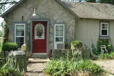 コテージ Stone Meadow Resort