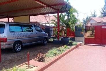 Otel Kakwele Lodge & Tours