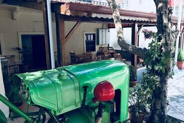 هتل Bayraktar Konağı City Center