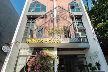 هاستل Wings House