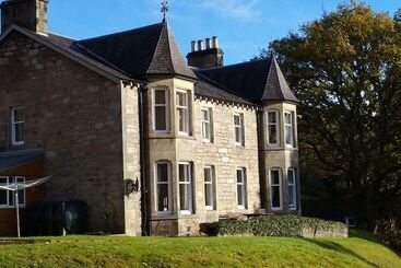 Bed and Breakfast Woodburn House