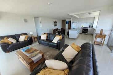 Апартаменты Surfers Chalet