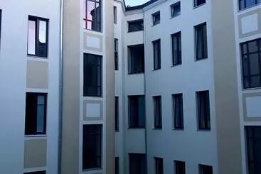آپارتمان‌های توریست‌ها Golda Apartments